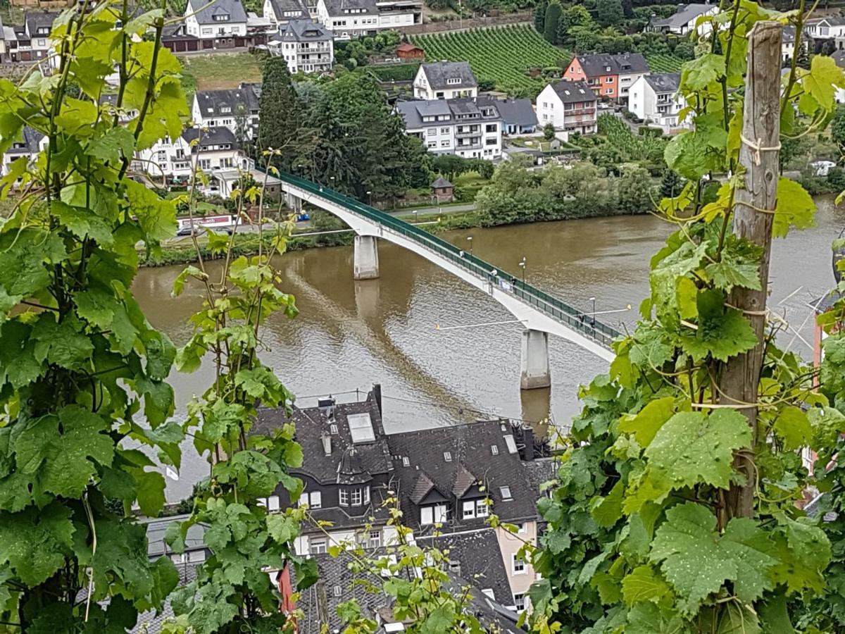 Haus Alte Metzgerei - Im Herzen Der Altstadt Zell an der Mosel Bagian luar foto