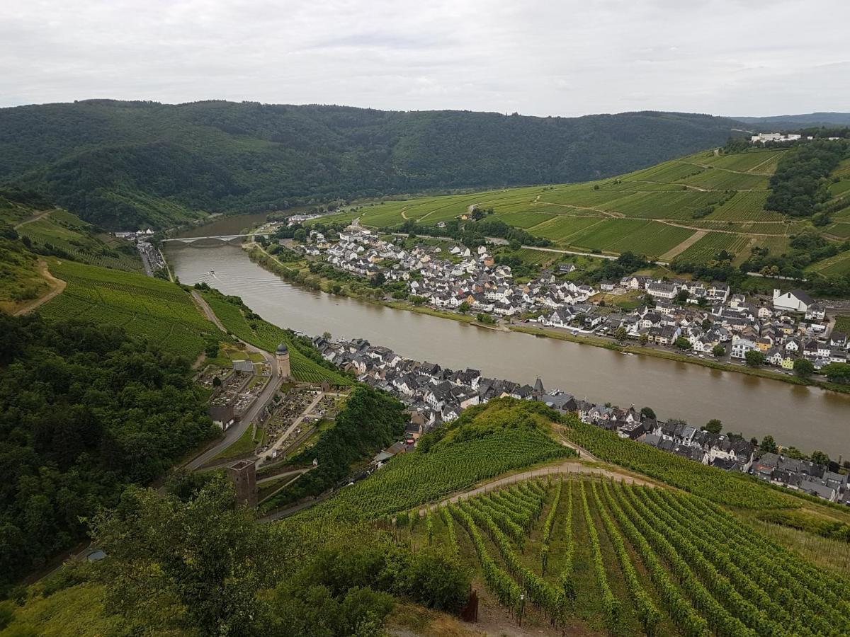 Haus Alte Metzgerei - Im Herzen Der Altstadt Zell an der Mosel Bagian luar foto