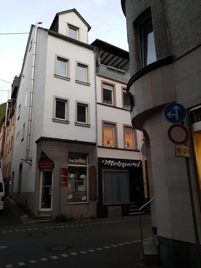 Haus Alte Metzgerei - Im Herzen Der Altstadt Zell an der Mosel Bagian luar foto